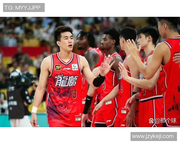 广州篮球队实力引发热议球迷观点各异争论不断