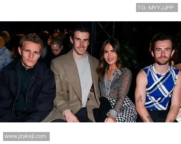 足球明星闪耀伦敦时装周展现时尚魅力与运动精神的完美结合 足球明星闪耀伦敦时装周展现时尚魅力与运动精神的完美结合